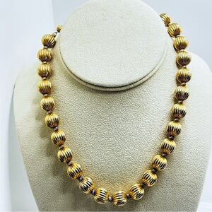 Vintage Gold Ribbed Bead Necklace - Classic Shine